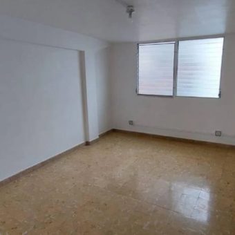 For Rent in Parque Lefevre!