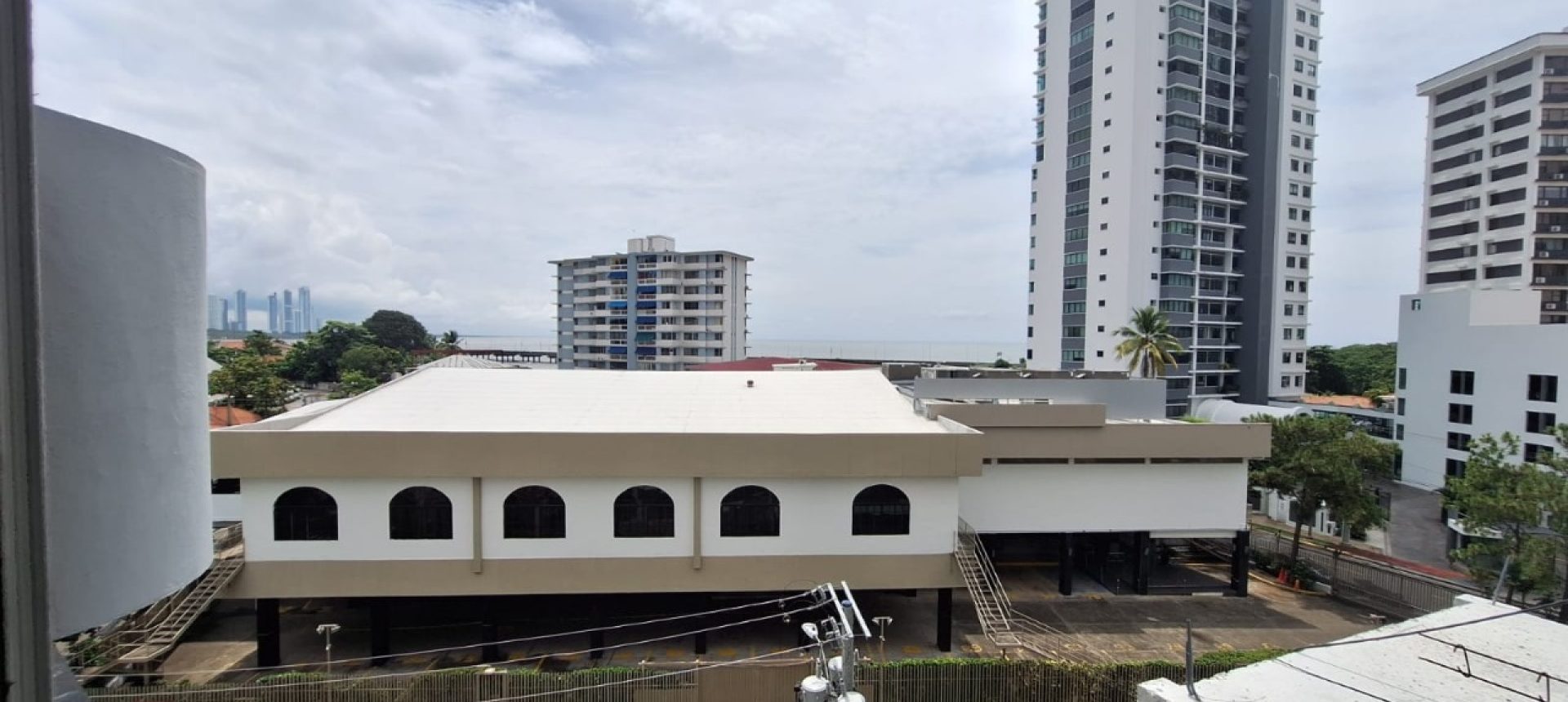 For Rent: Apartment in PH Coco del Mar