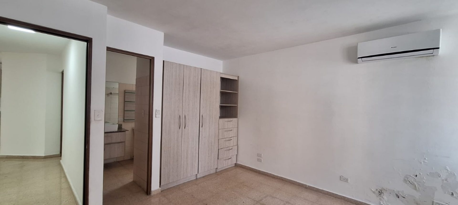 For Rent: Apartment in PH Royal Plaza, El Carmen
