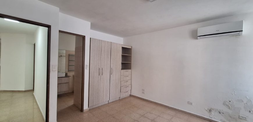 For Rent: Apartment in PH Royal Plaza, El Carmen