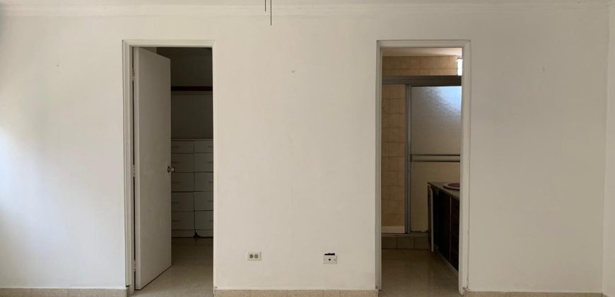 For Sale 3-Bedroom Apartment with Appliances in Obarrio