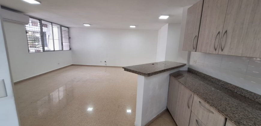 For Rent: Apartment in PH Royal Plaza, El Carmen