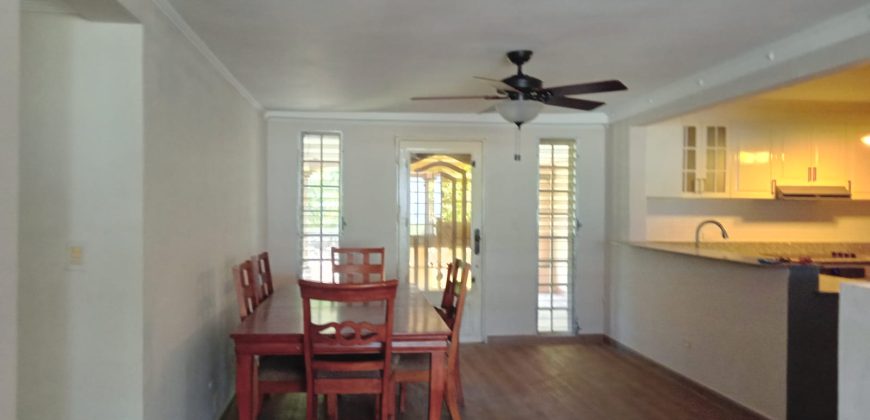 Spacious 5-Bedroom House for Sale in Llanos de Curundu, Albrook