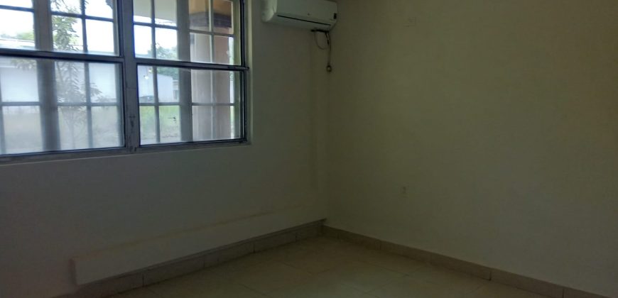 Spacious 5-Bedroom House for Sale in Llanos de Curundu, Albrook