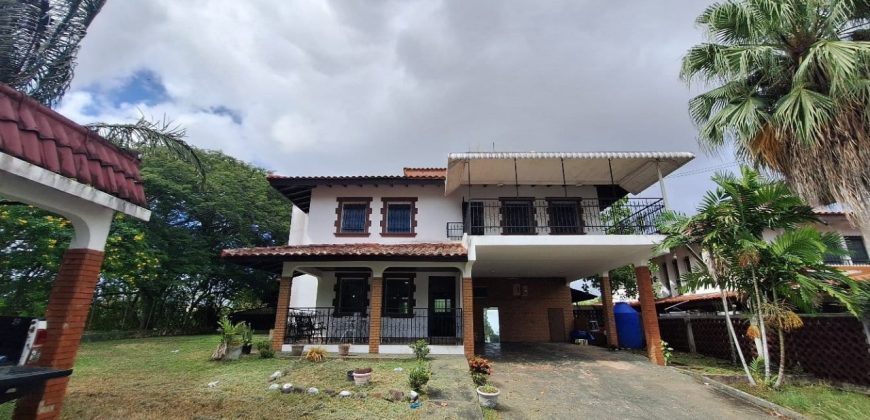 For Rent: Spacious House in El Dorado (#28-E), Ideal for Executives with Large Families and Pets
