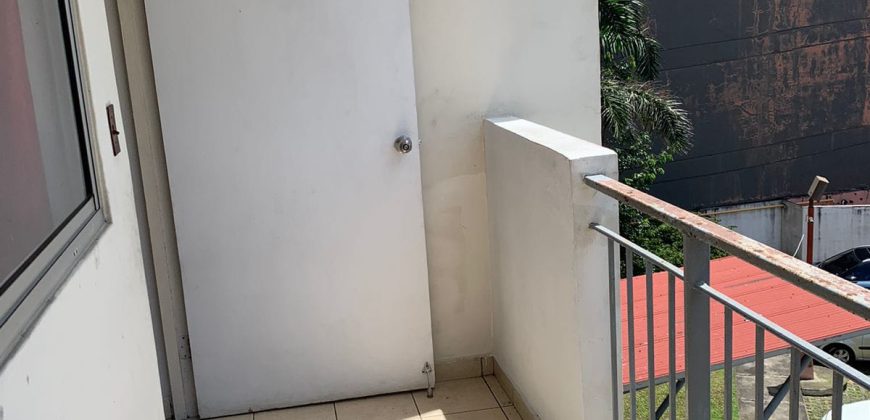 For Sale 2-Bedroom Apartment Near 12 de Octubre