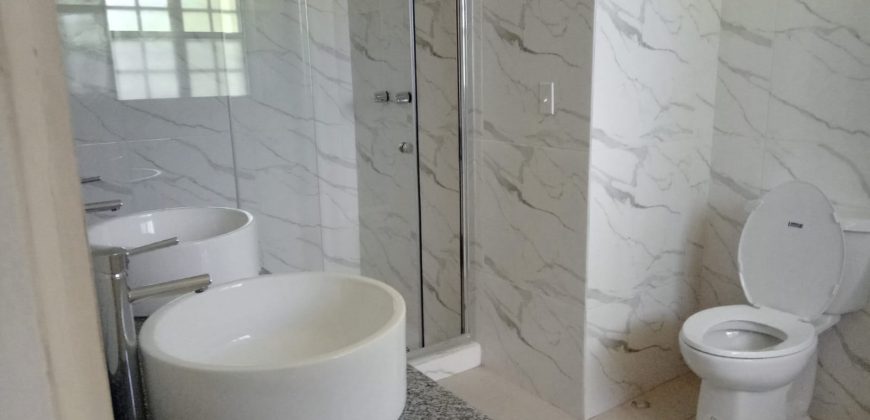 Spacious 5-Bedroom House for Sale in Llanos de Curundu, Albrook