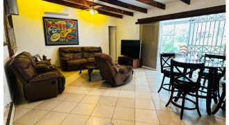 Spacious 5-Bedroom House for Sale in Balboa, Ancón