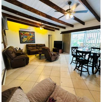 Spacious 5-Bedroom House for Sale in Balboa, Ancón