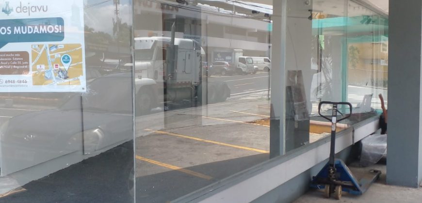 2-Story Building with Warehouse in Vista Hermosa