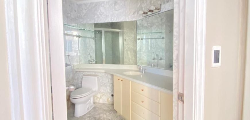 For Rent & For Sale Spacious 3-Bedroom Apartment in Coco del Mar – Prime Location!