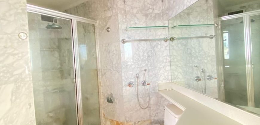 For Rent & For Sale Spacious 3-Bedroom Apartment in Coco del Mar – Prime Location!