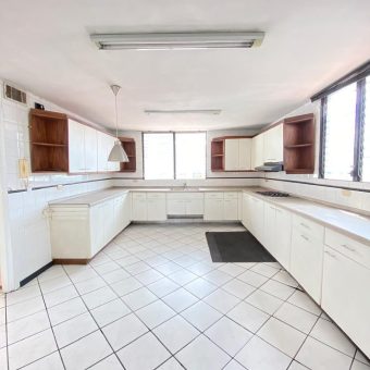For Rent & For Sale Spacious 3-Bedroom Apartment in Coco del Mar – Prime Location!